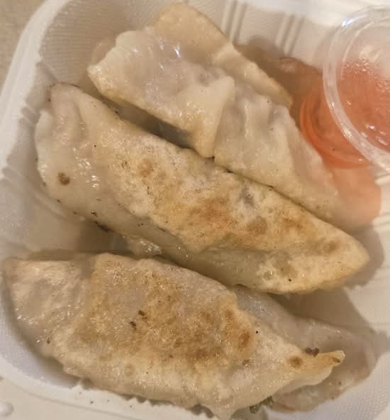 Pan Fried Pork Dumpling (6 pcs) (豬肉窩貼 )